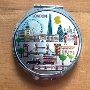 NWOT London Souvenir Compact Mirror
